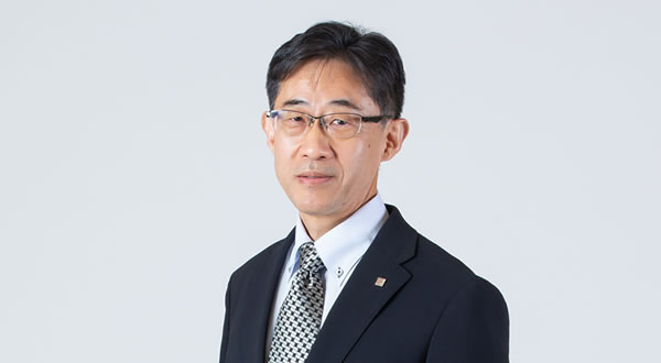 田河 育也